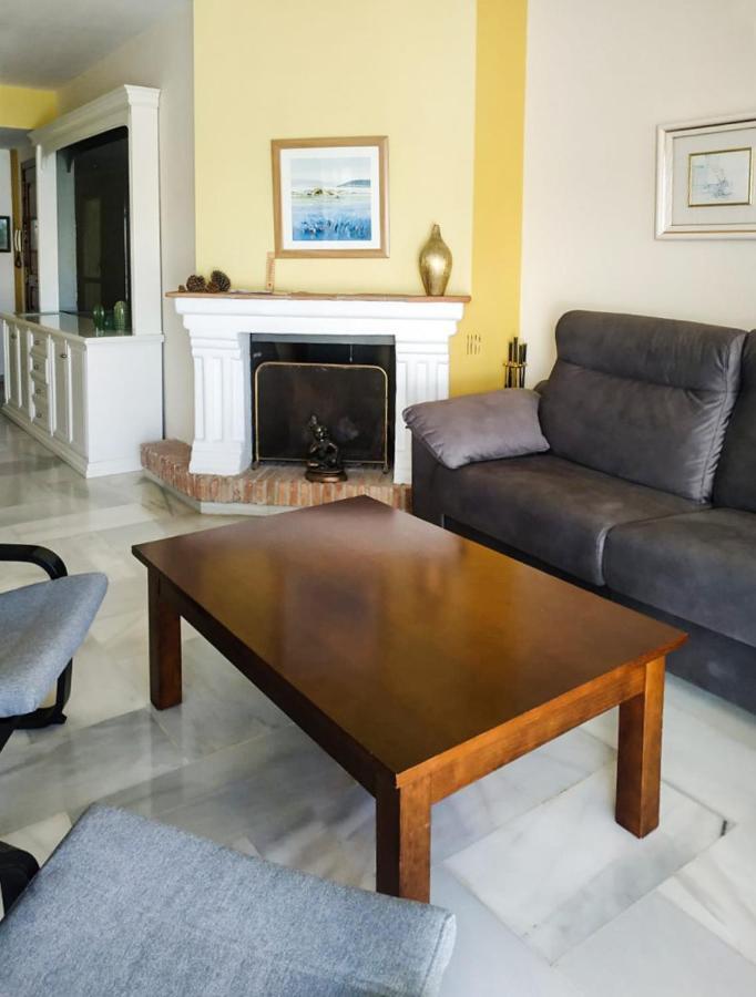 Homelystay-Benalmadena, Puerto Marina Esterno foto